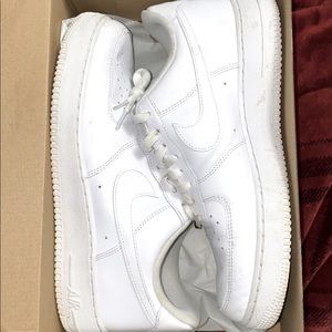 Men’s Nike Air Force 1’s ‘07